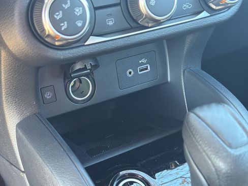 New 2025 Nissan Versa SV image 26