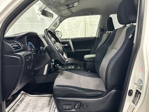 Used 2015 Toyota 4Runner SR5 AWD/4WD image 14