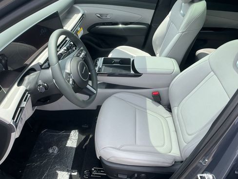 New 2025 Hyundai Tucson Limited image 9