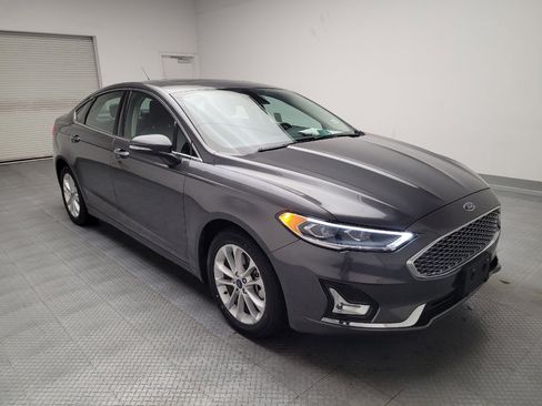 Used 2019 Ford Fusion Energi Titanium image 13