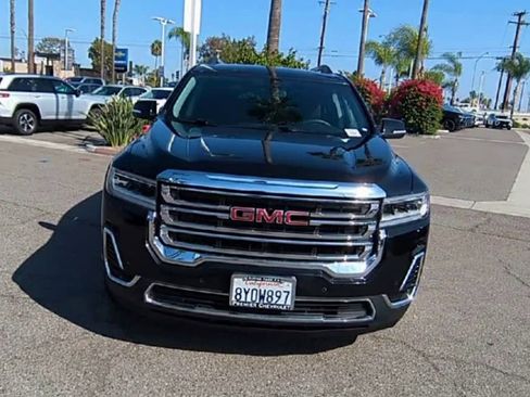 Used 2022 GMC Acadia SLE w/ Driver Convenience Package image 3