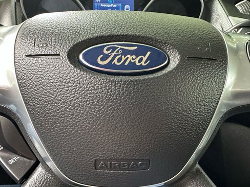 Used 2014 Ford Focus SE w/ SE Winter Package FWD image 11