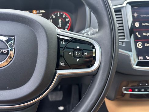Used 2019 Volvo XC90 T6 Momentum image 18