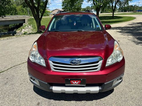 Used 2011 Subaru Outback 2.5i Limited w/ PWR Moonroof Pkg AWD/4WD image 3