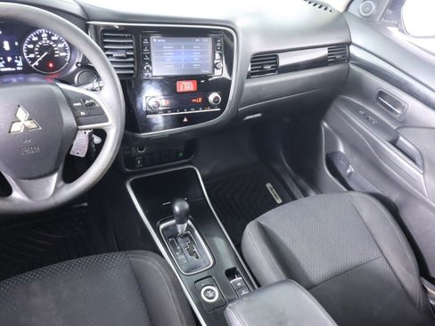 Used 2020 Mitsubishi Outlander ES AWD/4WD image 32