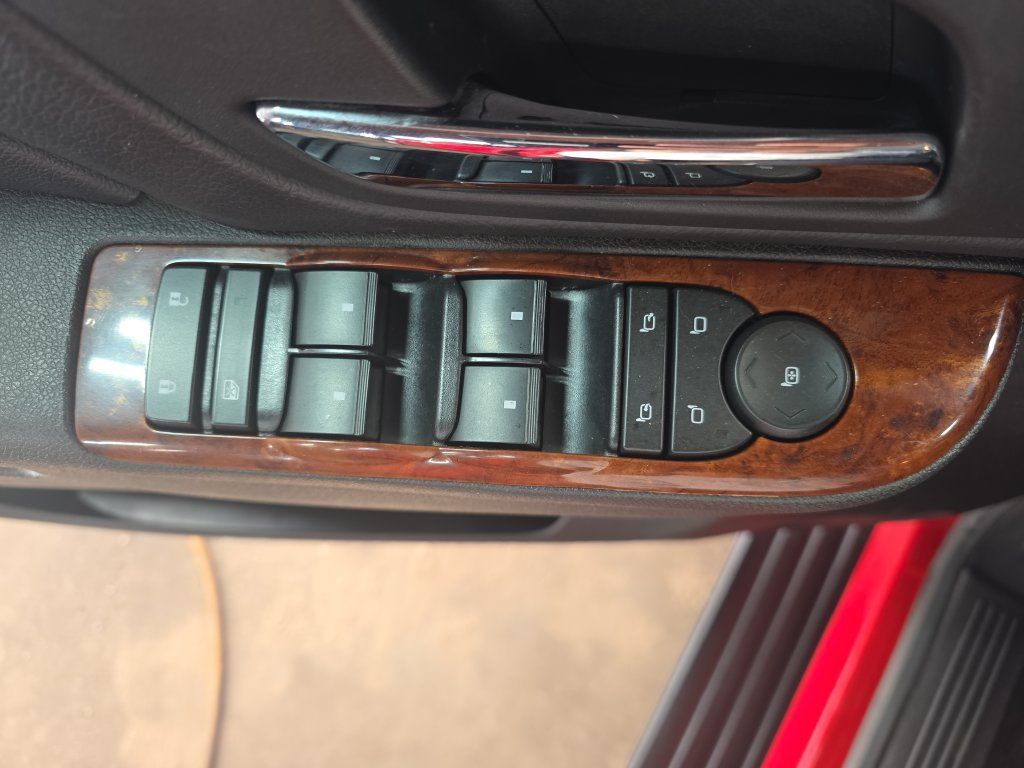 Used 2011 Chevrolet Avalanche LT AWD/4WD image 27