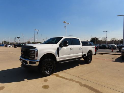 Certified 2024 Ford F250 Lariat w/ Sport Appearance Package image 2