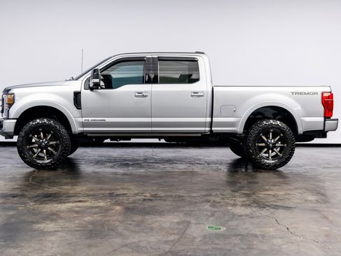 Used 2022 Ford F250 Lariat w/ Tremor Off-Road Package image 10