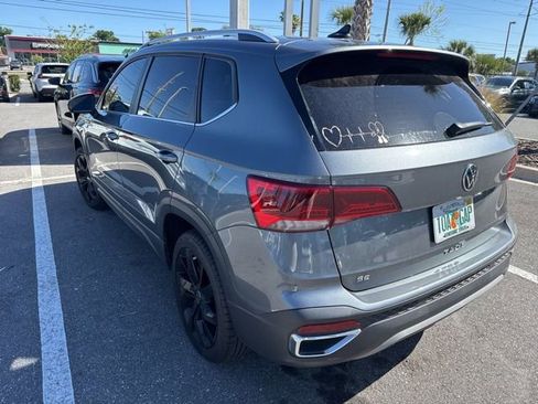 Used 2023 Volkswagen Taos SE w/ Black Wheel Package image 6