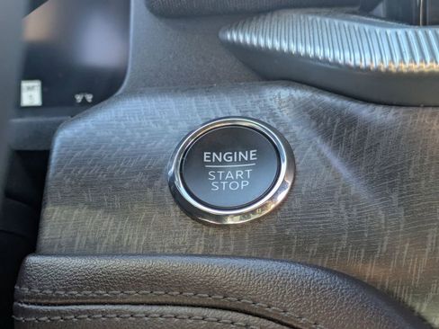 Used 2025 Ford Explorer Platinum w/ LUX Leather Package image 24