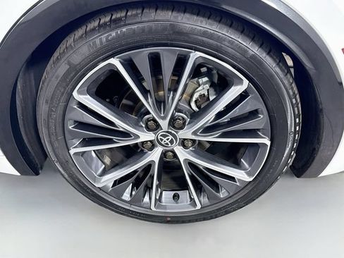 Certified 2026 Toyota Prius XLE FWD image 31