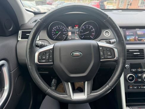 Used 2016 Land Rover Discovery Sport HSE image 10