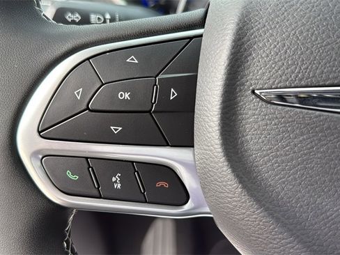 New 2025 Chrysler Pacifica Select image 22