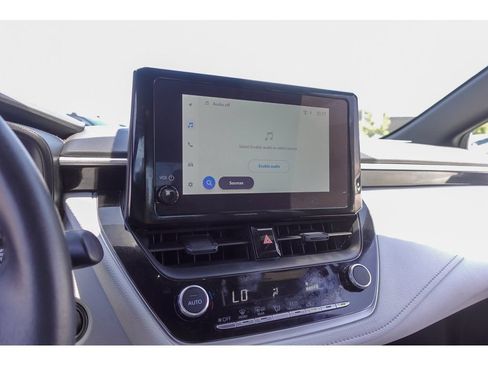 Used 2025 Toyota Corolla SE FWD image 18