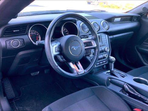 Used 2018 Ford Mustang Coupe image 19