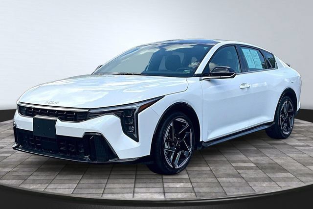 Certified 2025 Kia K4 GT-Line w/ GT-Line Premium Package FWD image 1