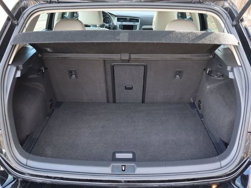 Used 2017 Volkswagen Golf Wolfsburg Edition image 14