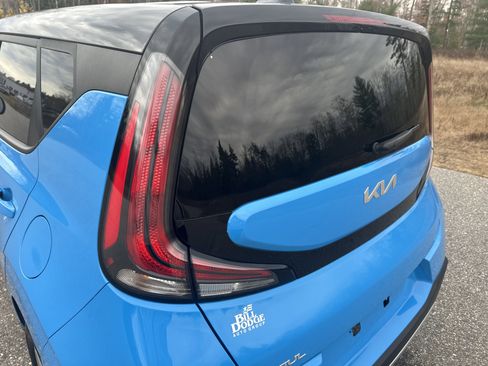 Certified 2023 Kia Soul S image 11