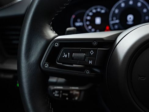 Certified 2025 Porsche 911 Carrera RWD image 27