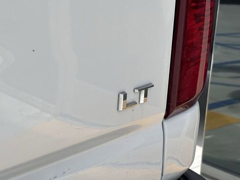 Used 2024 Chevrolet Silverado 2500 LT AWD/4WD image 4