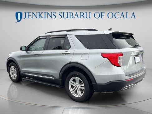 Used 2023 Ford Explorer XLT w/ Equipment Group 202A AWD/4WD image 5