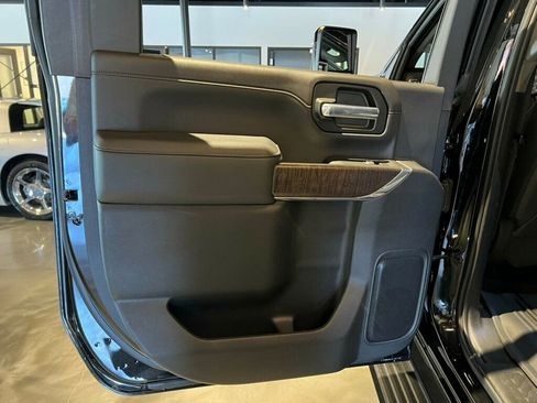Used 2023 GMC Sierra 2500 Denali w/ Denali Black Diamond Edition image 23