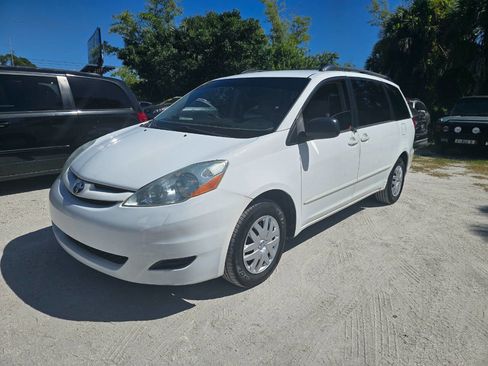 Used 2006 Toyota Sienna LE image 1