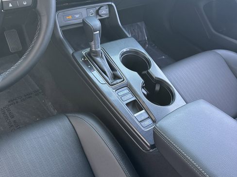 Used 2024 Honda Civic EX-L image 7