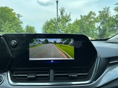 Used 2025 Chevrolet Trax ACTIV FWD image 36