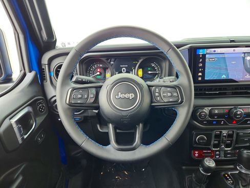 Used 2024 Jeep Wrangler Unlimited Rubicon 4xe w/ Capability Package AWD/4WD image 22