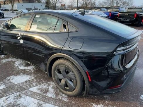 New 2026 Toyota Prius SE image 4