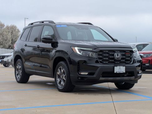 Used 2022 Honda Passport TrailSport image 4