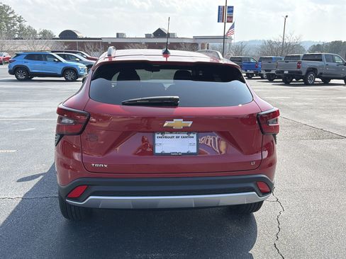 New 2026 Chevrolet Trax LT w/ Driver Confidence Package image 6