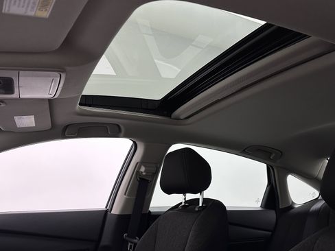 Used 2025 Honda Accord SE image 4