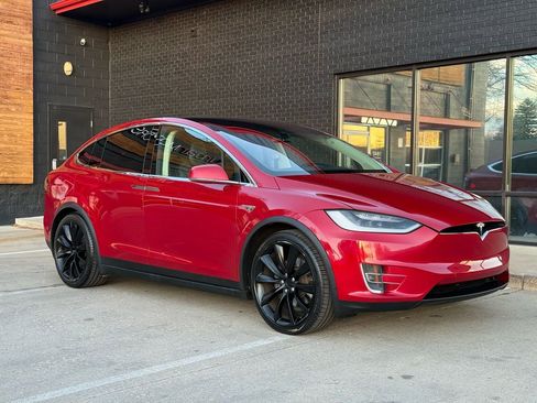 Used 2016 Tesla Model X 75D image 11