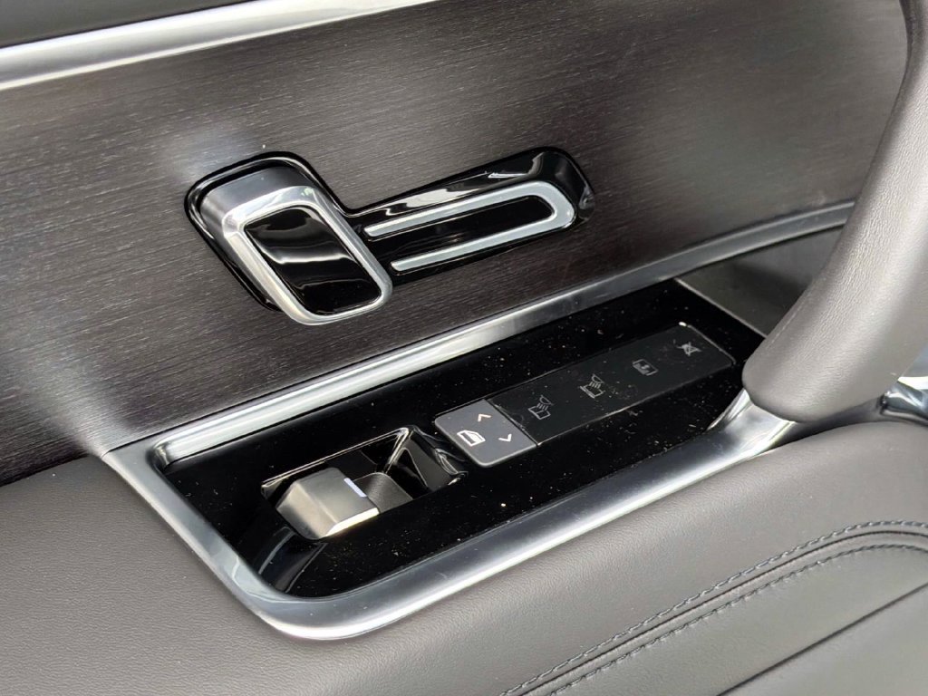 New 2026 Land Rover Range Rover SE AWD/4WD image 12