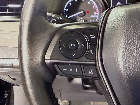 Used 2023 Toyota Camry SE FWD image 14