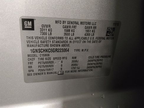 Used 2016 Chevrolet Suburban LT image 33