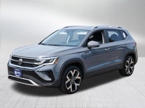 Certified 2023 Volkswagen Taos SEL AWD/4WD image 3