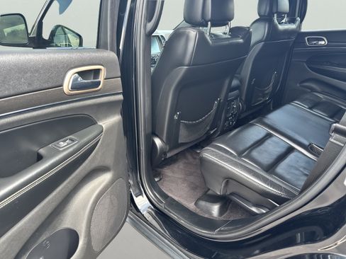 Used 2017 Jeep Grand Cherokee Limited AWD/4WD image 17