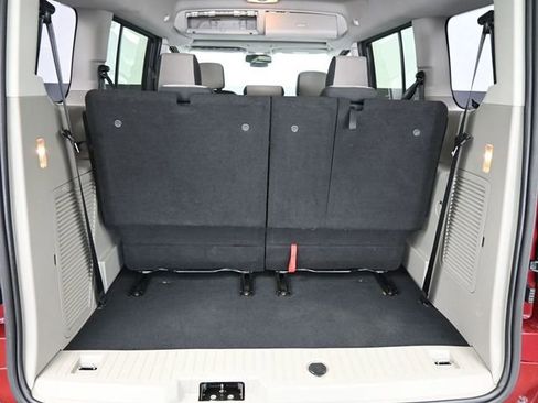 Used 2021 Ford Transit Connect XLT image 30