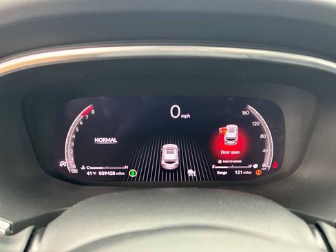 Used 2022 Acura MDX A-Spec image 11