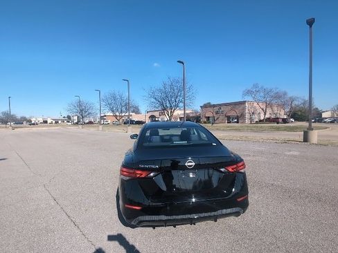 Used 2024 Nissan Sentra S image 4