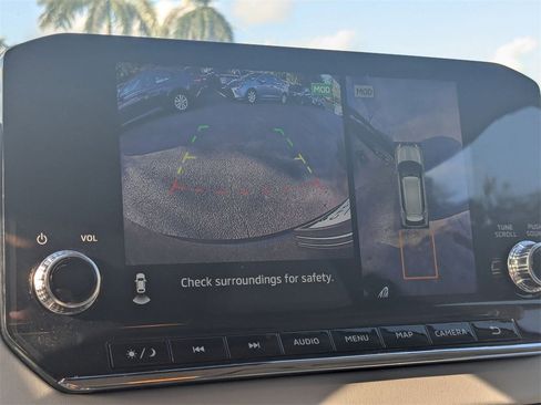 Used 2024 Mitsubishi Outlander SEL image 18