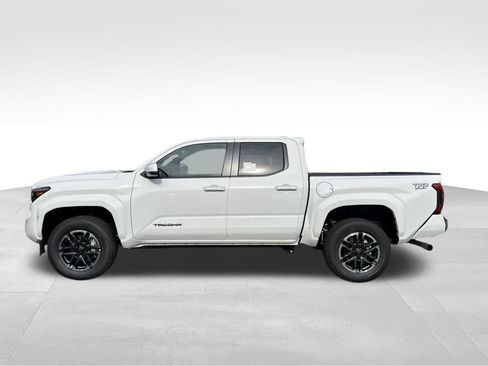 New 2026 Toyota Tacoma TRD Sport AWD/4WD image 2