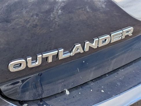 New 2026 Mitsubishi Outlander SEL image 10