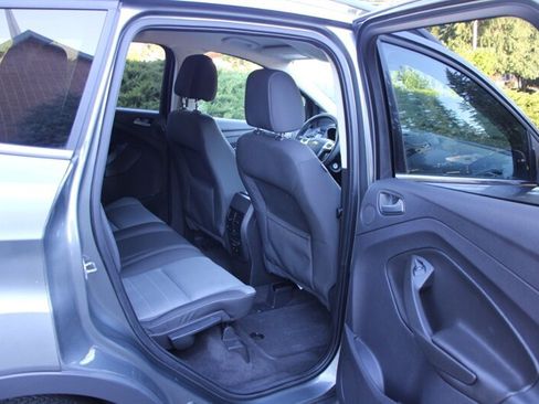 Used 2014 Ford Escape SE w/ Equipment Group 201A image 6