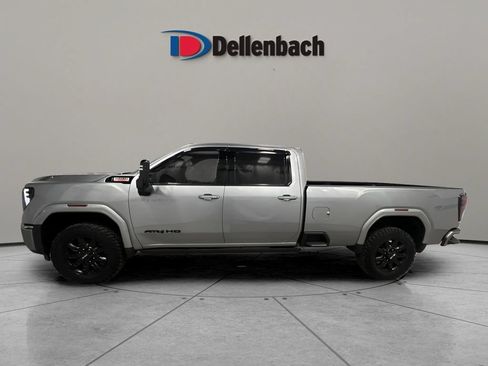 Used 2024 GMC Sierra 2500 AT4 w/ AT4 Premium Plus Package AWD/4WD image 2