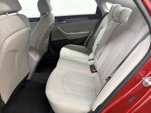 Used 2019 Hyundai Sonata SE FWD image 12