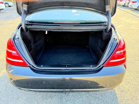 Used 2011 Mercedes-Benz S 550 4MATIC image 31